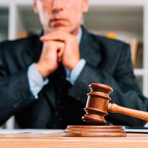 Asesoría y patrocinio de procedimientos ante la administración tributaria